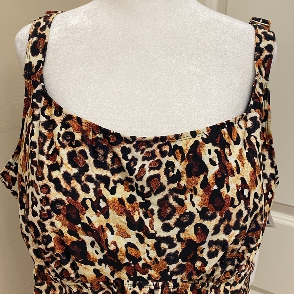 NWT Swimsuits for all Tankini Top Womens 24 leopard print adjustable padded bra - Picture 3 of 8